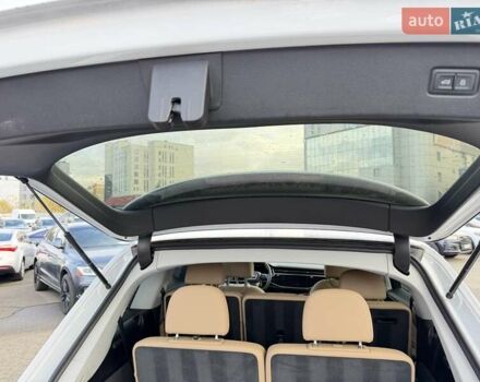 Белый Ауди Ку 7, объемом двигателя 3 л и пробегом 98 тыс. км за 35000 $, фото 9 на Automoto.ua