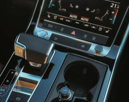 Белый Ауди Ку 7, объемом двигателя 3 л и пробегом 12 тыс. км за 63500 $, фото 11 на Automoto.ua