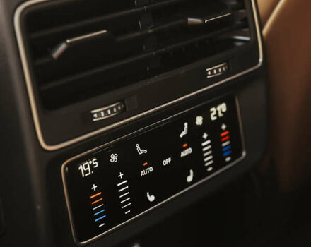 Белый Ауди Ку 7, объемом двигателя 3 л и пробегом 12 тыс. км за 63500 $, фото 14 на Automoto.ua