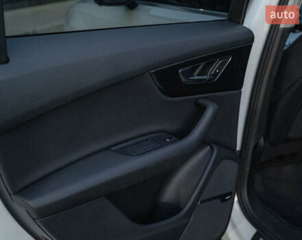 Белый Ауди Ку 7, объемом двигателя 3 л и пробегом 111 тыс. км за 46700 $, фото 41 на Automoto.ua