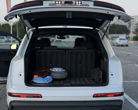 Белый Ауди Ку 7, объемом двигателя 3 л и пробегом 68 тыс. км за 60000 $, фото 22 на Automoto.ua