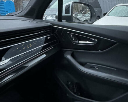 Белый Ауди Ку 7, объемом двигателя 3 л и пробегом 79 тыс. км за 56000 $, фото 46 на Automoto.ua