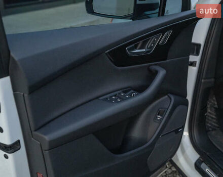 Белый Ауди Ку 7, объемом двигателя 3 л и пробегом 111 тыс. км за 46700 $, фото 39 на Automoto.ua