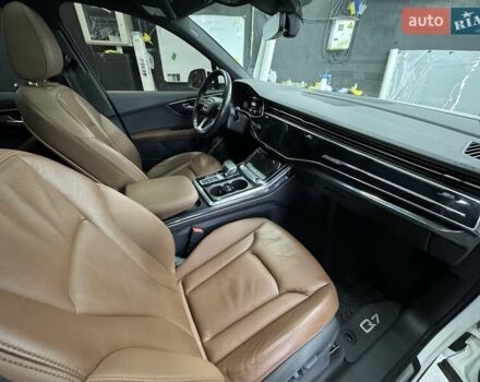 Білий Ауді Ку 7, об'ємом двигуна 1.98 л та пробігом 255 тис. км за 32000 $, фото 16 на Automoto.ua