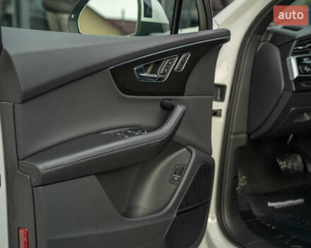 Белый Ауди Ку 7, объемом двигателя 3 л и пробегом 51 тыс. км за 53900 $, фото 54 на Automoto.ua