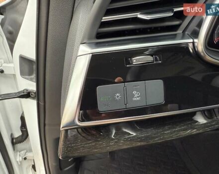 Белый Ауди Ку 7, объемом двигателя 3 л и пробегом 56 тыс. км за 56600 $, фото 43 на Automoto.ua