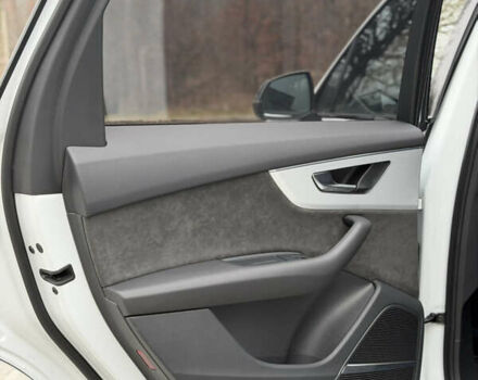 Белый Ауди Ку 7, объемом двигателя 3 л и пробегом 141 тыс. км за 73900 $, фото 38 на Automoto.ua