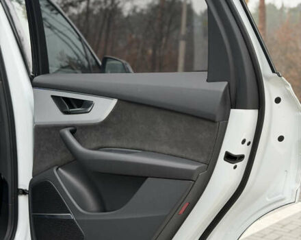 Белый Ауди Ку 7, объемом двигателя 3 л и пробегом 141 тыс. км за 73900 $, фото 50 на Automoto.ua