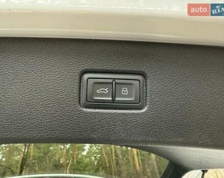 Белый Ауди Ку 7, объемом двигателя 3 л и пробегом 56 тыс. км за 56600 $, фото 44 на Automoto.ua