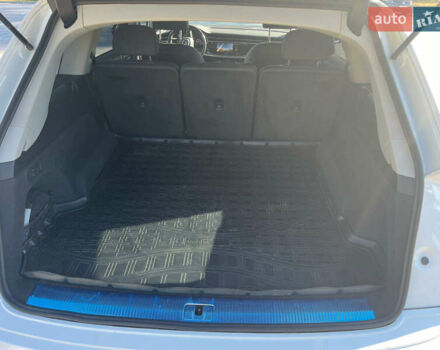 Белый Ауди Ку 7, объемом двигателя 3 л и пробегом 138 тыс. км за 55000 $, фото 11 на Automoto.ua