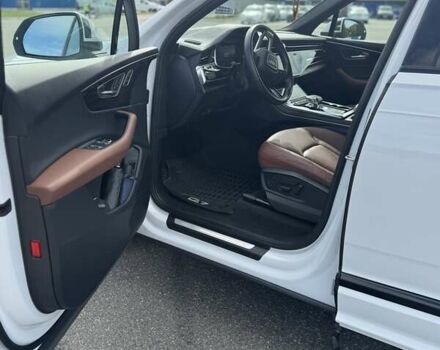 Ауді Ку 7 2021 у Києві на Automoto.ua Білий Ауді Ку 7, об'ємом двигуна 1.98 л та пробігом 84 тис. км за 52000 $, фото 10 на Automoto.ua