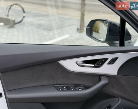 Белый Ауди Ку 7, объемом двигателя 3 л и пробегом 141 тыс. км за 73900 $, фото 22 на Automoto.ua