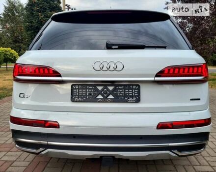 Білий Ауді Ку 7, об'ємом двигуна 2 л та пробігом 48 тис. км за 45600 $, фото 18 на Automoto.ua