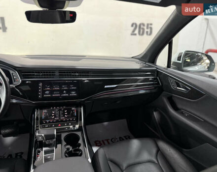 Білий Ауді Ку 7, об'ємом двигуна 1.98 л та пробігом 13 тис. км за 51500 $, фото 29 на Automoto.ua