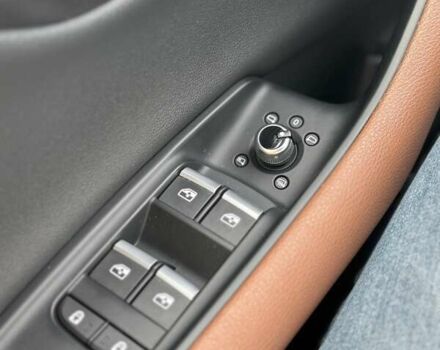 Белый Ауди Ку 7, объемом двигателя 1.98 л и пробегом 86 тыс. км за 49850 $, фото 22 на Automoto.ua