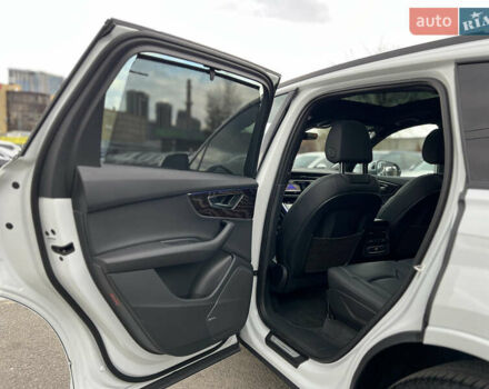 Білий Ауді Ку 7, об'ємом двигуна 3 л та пробігом 24 тис. км за 49999 $, фото 23 на Automoto.ua