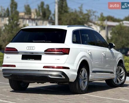 Білий Ауді Ку 7, об'ємом двигуна 3 л та пробігом 15 тис. км за 57000 $, фото 5 на Automoto.ua