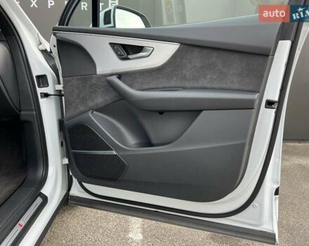 Білий Ауді Ку 7, об'ємом двигуна 3 л та пробігом 117 тис. км за 58200 $, фото 39 на Automoto.ua