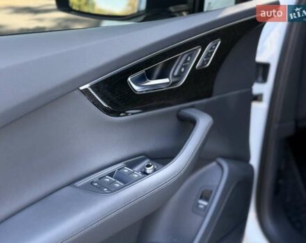 Білий Ауді Ку 7, об'ємом двигуна 3 л та пробігом 15 тис. км за 57000 $, фото 18 на Automoto.ua