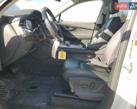 Белый Ауди Ку 7, объемом двигателя 1.98 л и пробегом 16 тыс. км за 34000 $, фото 6 на Automoto.ua