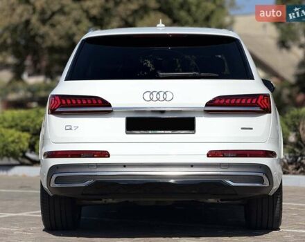 Білий Ауді Ку 7, об'ємом двигуна 3 л та пробігом 15 тис. км за 57000 $, фото 4 на Automoto.ua