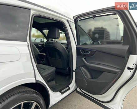 Білий Ауді Ку 7, об'ємом двигуна 3 л та пробігом 24 тис. км за 49999 $, фото 30 на Automoto.ua