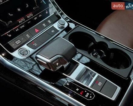 Білий Ауді Ку 7, об'ємом двигуна 3 л та пробігом 41 тис. км за 58990 $, фото 29 на Automoto.ua