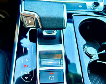 Білий Ауді Ку 7, об'ємом двигуна 2 л та пробігом 67 тис. км за 58000 $, фото 27 на Automoto.ua