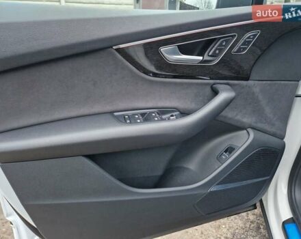 Белый Ауди Ку 7, объемом двигателя 3 л и пробегом 84 тыс. км за 73900 $, фото 32 на Automoto.ua