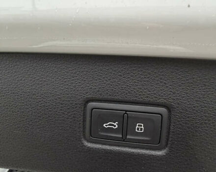 Белый Ауди Ку 7, объемом двигателя 3 л и пробегом 30 тыс. км за 75000 $, фото 34 на Automoto.ua