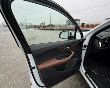 Белый Ауди Ку 7, объемом двигателя 3 л и пробегом 30 тыс. км за 75000 $, фото 21 на Automoto.ua