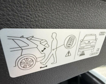 Білий Ауді Ку 7, об'ємом двигуна 3 л та пробігом 1 тис. км за 80000 $, фото 25 на Automoto.ua