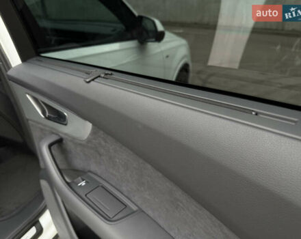 Білий Ауді Ку 7, об'ємом двигуна 2 л та пробігом 1 тис. км за 79999 $, фото 39 на Automoto.ua