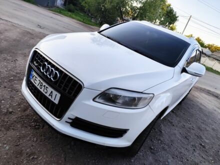 Ауди Ку 7 2006 в Пятихатках на Automoto.ua Белый Ауди Ку 7, объемом двигателя 4.2 л и пробегом 305 тыс. км за 10000 $, фото 1 на Automoto.ua