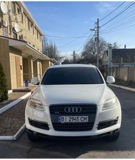 Белый Ауди Ку 7, объемом двигателя 3.6 л и пробегом 277 тыс. км за 7500 $, фото 1 на Automoto.ua