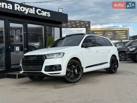 Белый Ауди Ку 7, объемом двигателя 3 л и пробегом 165 тыс. км за 26900 $, фото 1 на Automoto.ua