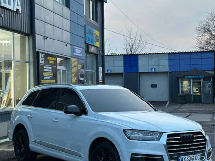 Белый Ауди Ку 7, объемом двигателя 3 л и пробегом 150 тыс. км за 25000 $, фото 1 на Automoto.ua