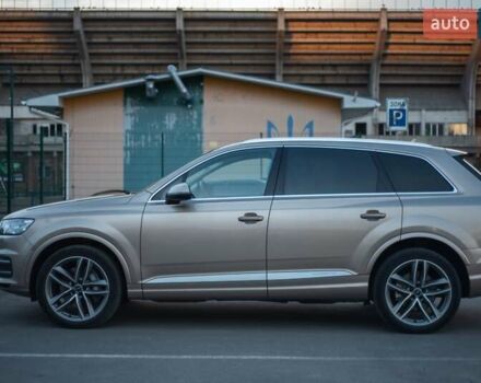 Бежевый Ауди Ку 7, объемом двигателя 3 л и пробегом 70 тыс. км за 33500 $, фото 1 на Automoto.ua