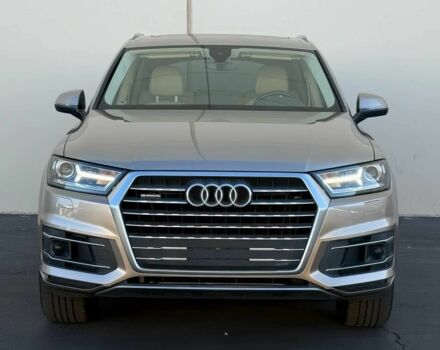 Бежевый Ауди Ку 7, объемом двигателя 2 л и пробегом 32 тыс. км за 11900 $, фото 1 на Automoto.ua