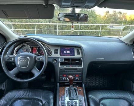 Черный Ауди Ку 7, объемом двигателя 4.2 л и пробегом 250 тыс. км за 9900 $, фото 11 на Automoto.ua