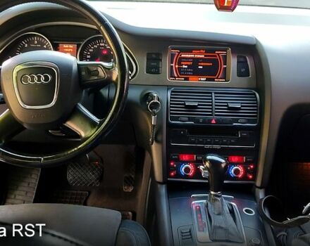 Черный Ауди Ку 7, объемом двигателя 3 л и пробегом 340 тыс. км за 12000 $, фото 7 на Automoto.ua