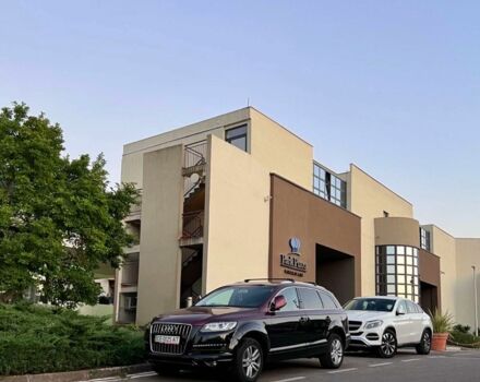 Чорний Ауді Ку 7, об'ємом двигуна 4.2 л та пробігом 255 тис. км за 15000 $, фото 1 на Automoto.ua