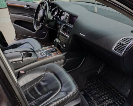 Черный Ауди Ку 7, объемом двигателя 4.16 л и пробегом 339 тыс. км за 9900 $, фото 6 на Automoto.ua