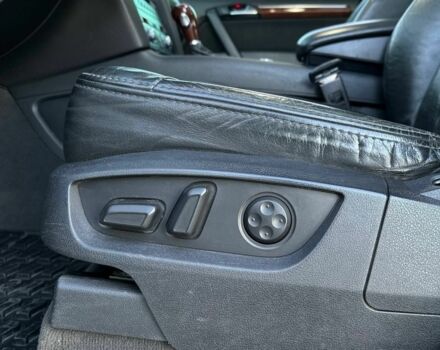 Черный Ауди Ку 7, объемом двигателя 4.2 л и пробегом 250 тыс. км за 9900 $, фото 16 на Automoto.ua