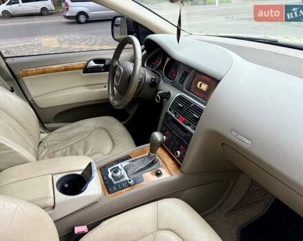 Черный Ауди Ку 7, объемом двигателя 4.2 л и пробегом 291 тыс. км за 9999 $, фото 53 на Automoto.ua