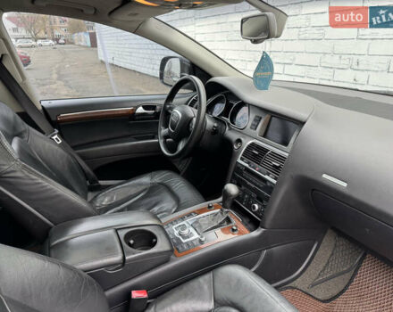 Чорний Ауді Ку 7, об'ємом двигуна 4.2 л та пробігом 335 тис. км за 10599 $, фото 28 на Automoto.ua