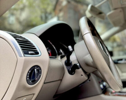 Черный Ауди Ку 7, объемом двигателя 3.6 л и пробегом 280 тыс. км за 11999 $, фото 21 на Automoto.ua