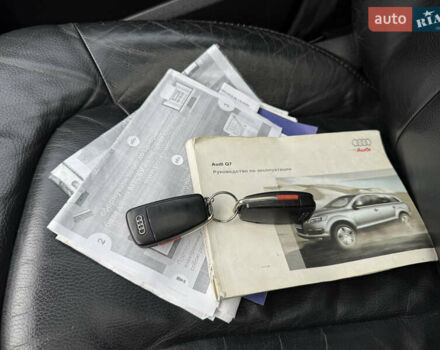 Чорний Ауді Ку 7, об'ємом двигуна 4.2 л та пробігом 335 тис. км за 10599 $, фото 40 на Automoto.ua