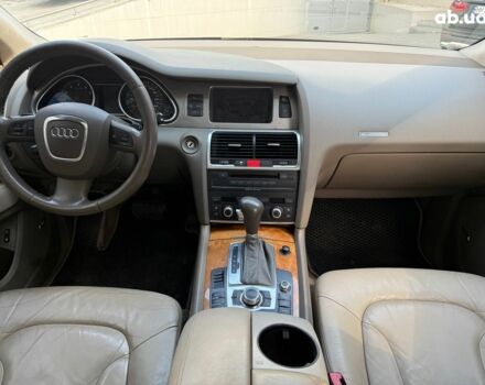 Черный Ауди Ку 7, объемом двигателя 4.2 л и пробегом 260 тыс. км за 10440 $, фото 12 на Automoto.ua
