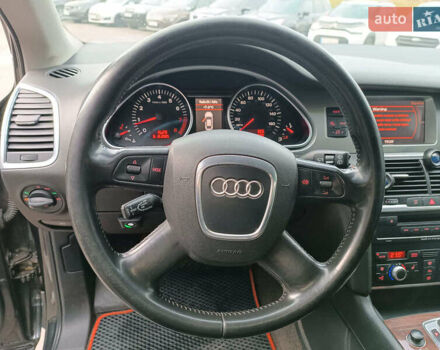 Чорний Ауді Ку 7, об'ємом двигуна 4.2 л та пробігом 220 тис. км за 10000 $, фото 25 на Automoto.ua